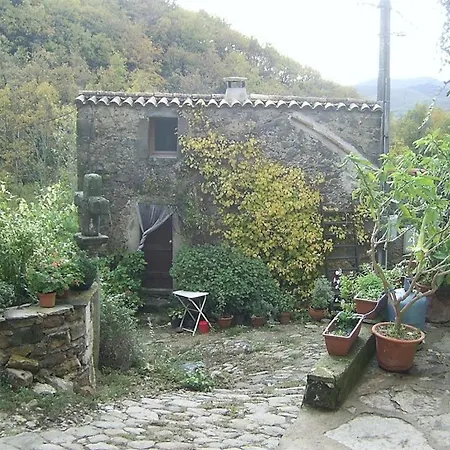 Gite Ecolo Avene, Proche Nature Et Lerab Ling Il Faut Lire Les Restrictions Plus Bas Sous La Rubrique Votre Hote Avec Photo Casa de Férias Avene